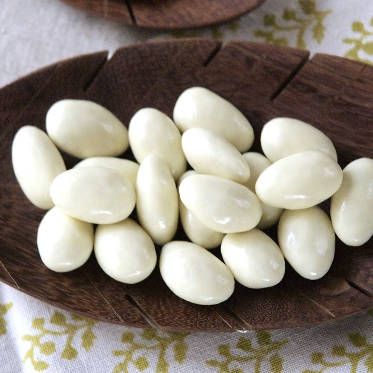 ホワイトチョコアーモンド