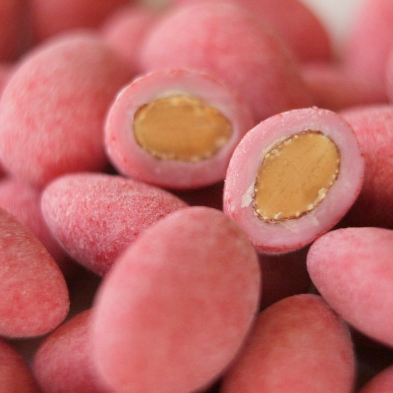 つぶつぶいちごアーモンドチョコ